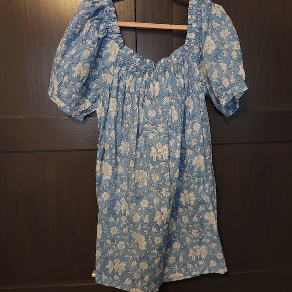 Women's puff sleeve dress - Picture 2 of 4